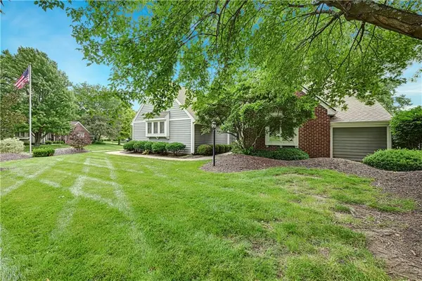 12313 Pembroke LN, Leawood, KS 66209