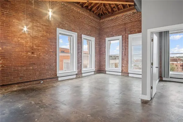 113 W 5th ST #305, Kansas City, MO 64105