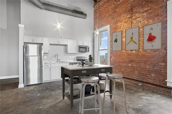 113 W 5th ST #305, Kansas City, MO 64105
