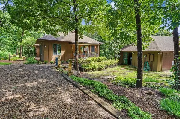 20550 SE Neosho RD, Garnett, KS 66032