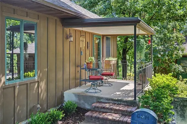 20550 SE Neosho RD, Garnett, KS 66032
