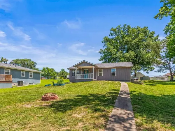 125 N 23rd ST, Lexington, MO 64067