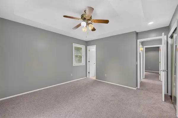 8107 Noland RD, Lenexa, KS 66215