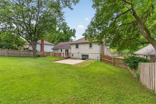 8107 Noland RD, Lenexa, KS 66215