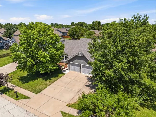 8508 NE 109th ST, Kansas City, MO 64157