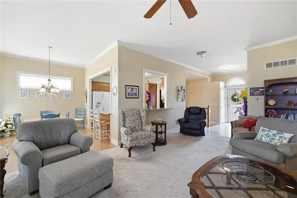 812 SW Nautica CT, Lee's Summit, MO 64082