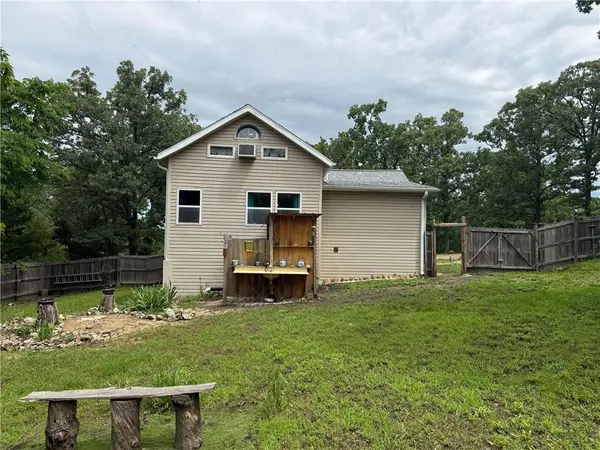 26361 Weidenmann PL, Edwards, MO 65326