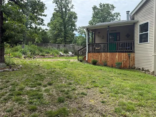 26361 Weidenmann PL, Edwards, MO 65326