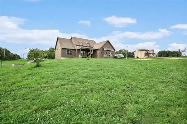 26401 E 267th ST, Harrisonville, MO 64701