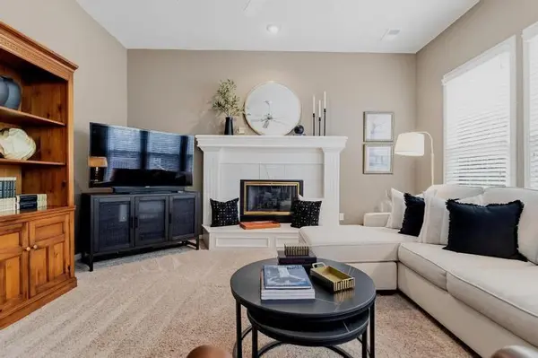 8300 W 143rd TER, Overland Park, KS 66223