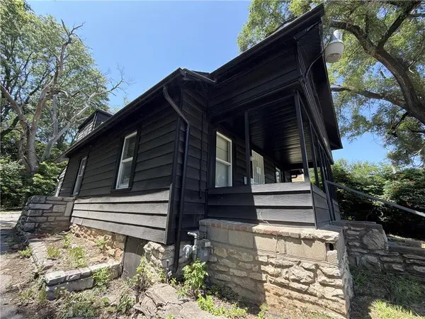6902 Bellefontaine AVE, Kansas City, MO 64132