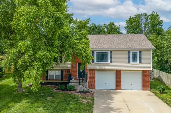 1305 Kimberly DR, Warrensburg, MO 64093