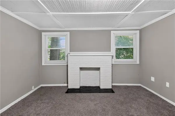 530 S Willow AVE, Independence, MO 64053