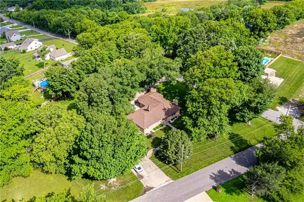 700 S Alexander RD, Independence, MO MO