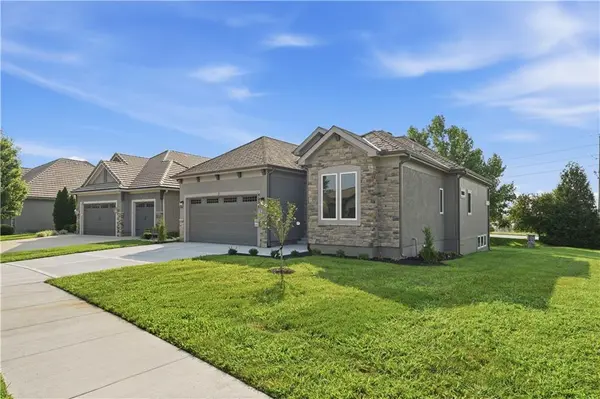 4225 NE Park Springs DR, Lee's Summit, MO 64064