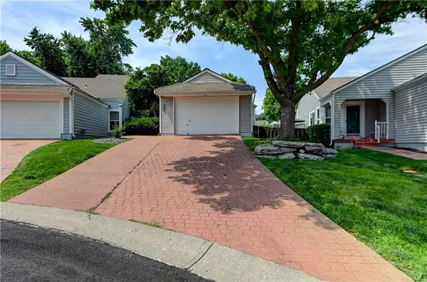 1429 Birdseye CT, Blue Springs, MO 64015