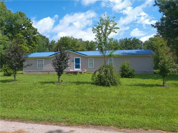 320 W South ST, Parker, KS 66072