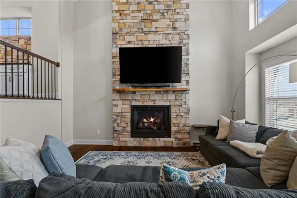13365 NW 72nd ST, Parkville, MO 64152