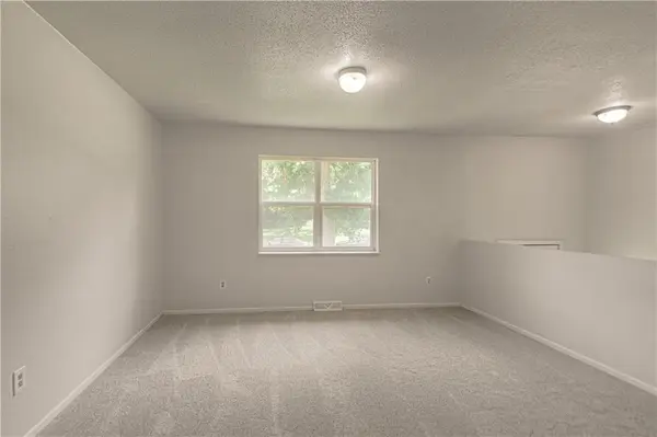 1809 SE Abbey ST, Blue Springs, MO 64014