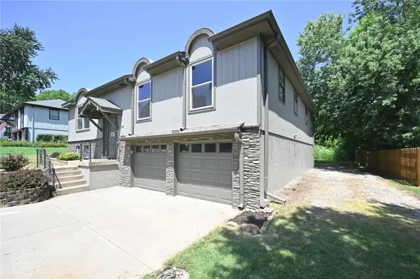 118 Town Court CIR, Platte City, MO 64079