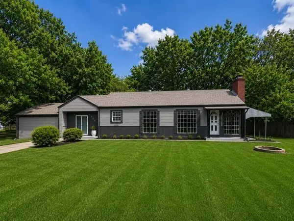 8209 Blue Ridge BLVD, Kansas City, MO 64138