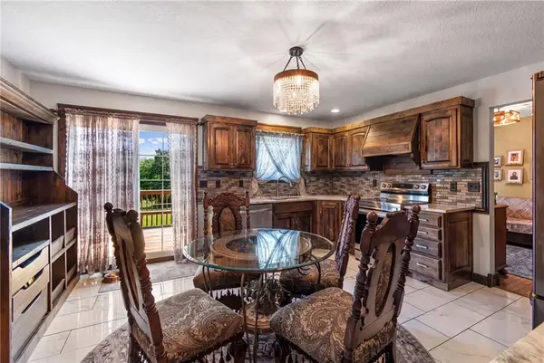 8686 SE 69 HWY, Cameron, MO 64429