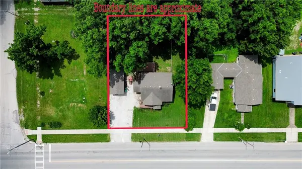 613 E Market ST, Lacygne, KS 66040