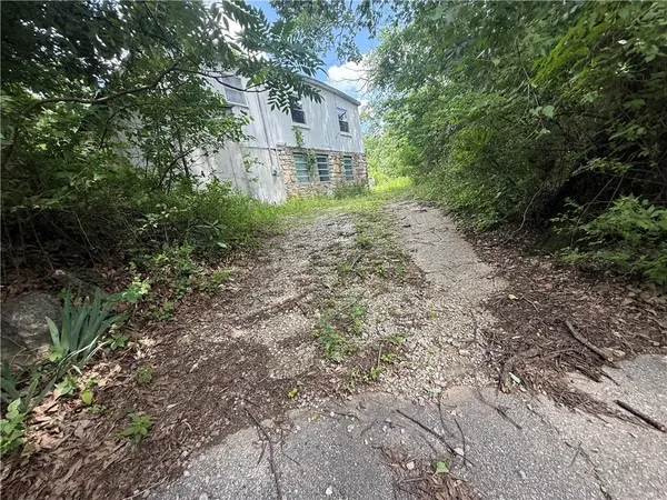 4717 NW Northwood RD, Riverside, MO 64150