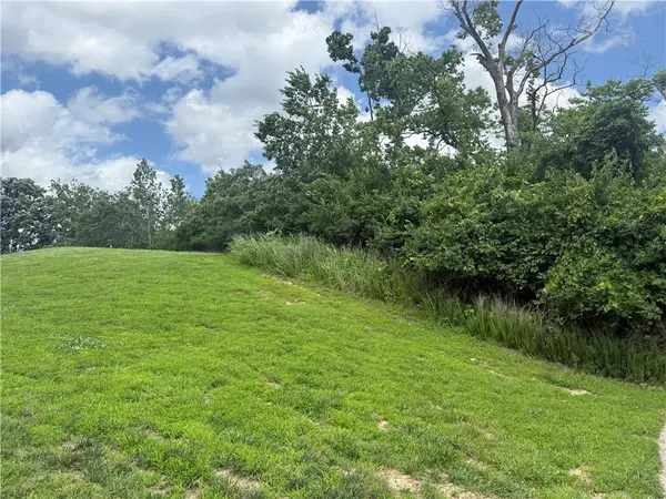 4717 NW Northwood RD, Riverside, MO 64150