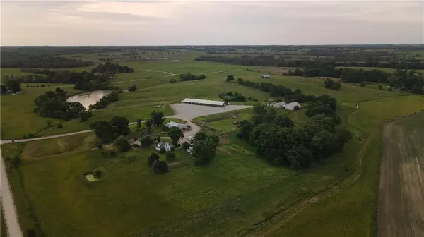 126 SW 400th RD, Warrensburg, MO 64093