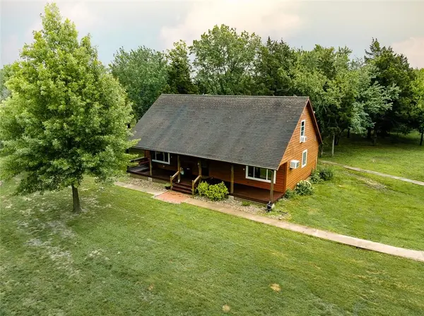 28784 E 1300 RD, Garnett, KS 66032