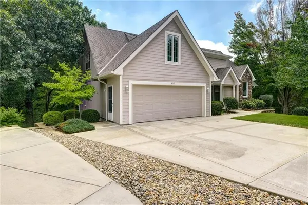 400 NW Tennyson PL, Lee's Summit, MO 64081