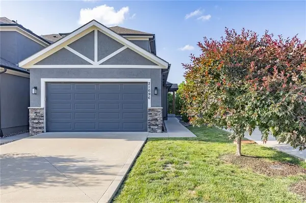 21696 W 123 TER, Olathe, KS 66061