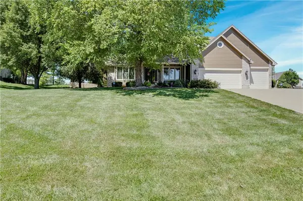 17713 157th TER, Basehor, KS 66012