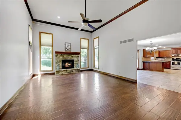 17713 157th TER, Basehor, KS 66012
