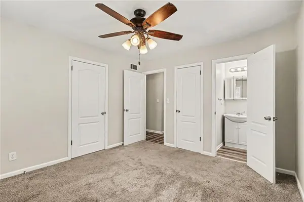 7601 E 76th ST, Kansas City, MO 64138