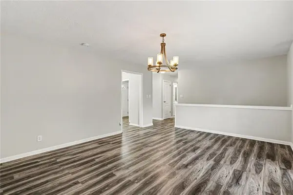 7601 E 76th ST, Kansas City, MO 64138