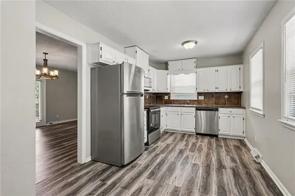 7601 E 76th ST, Kansas City, MO 64138