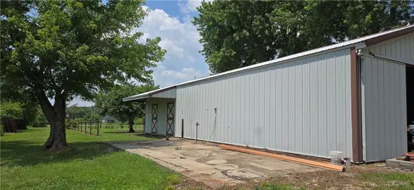 31755 W 375th ST, Osawatomie, KS 66064