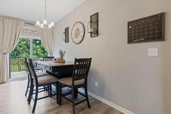 1203 SW Burns CIR, Oak Grove, MO 64075