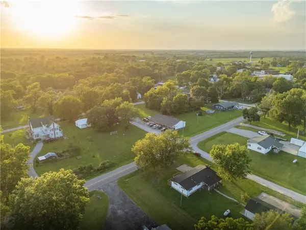 420 S 8th ST, Breckenridge, MO 64625