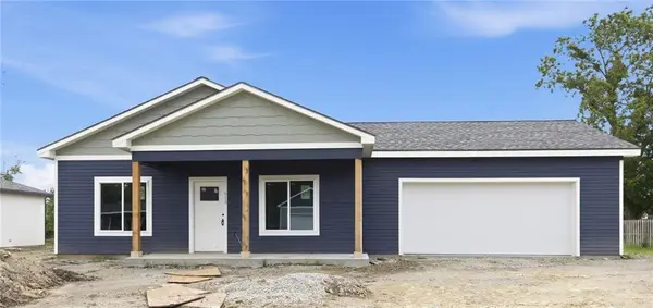 914 5th Street TER, Osawatomie, KS 66064