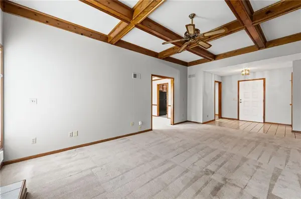 6215 NW 65th ST, Kansas City, MO 64151