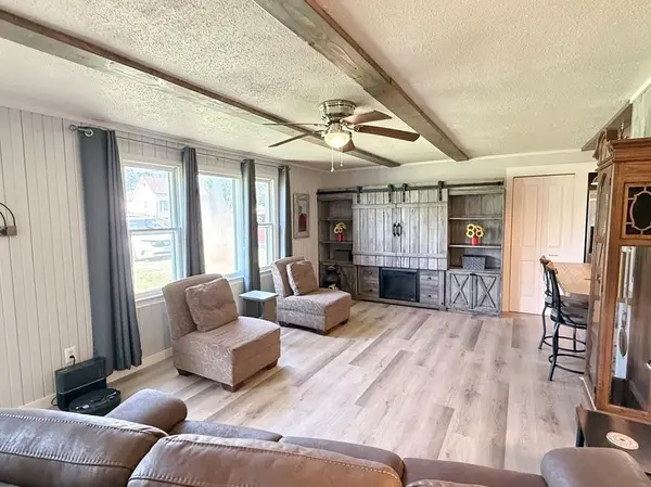 322 W Lafayette ST, El Dorado Springs, MO 64744