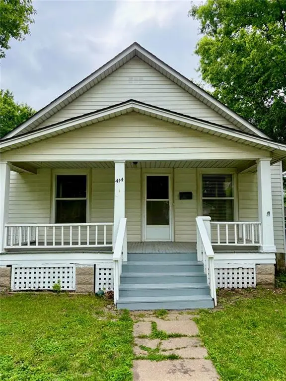 414 S 2nd ST, Odessa, MO 64076