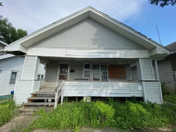 4011 King Hill AVE, St Joseph, MO 64504