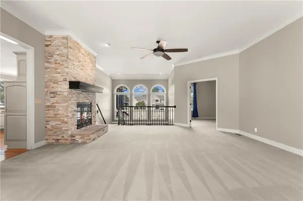 2105 SW Wall ST, Blue Springs, MO 64015