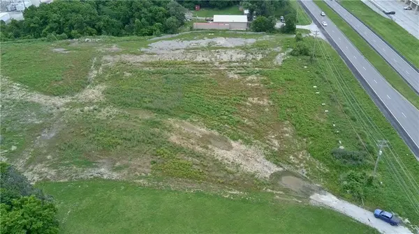 17318 E HWY 40 HWY, Independence, MO 64055
