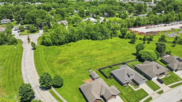 Tuscany Pkwy, Peculiar, MO 64078
