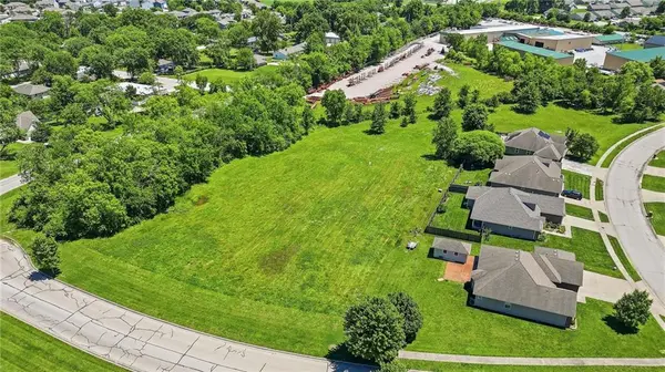 Tuscany Pkwy, Peculiar, MO 64078